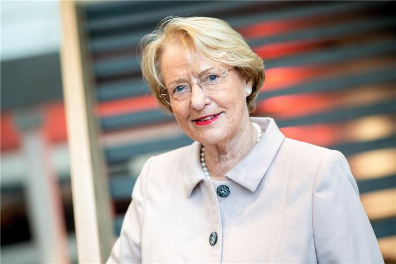 Witwe: Historiker soll Biografie von Nannen untersuchen Eske Nannen, Witwe von «Stern»-Gründer Henri Nannen und Mitstifterin der Emder Kunsthalle.