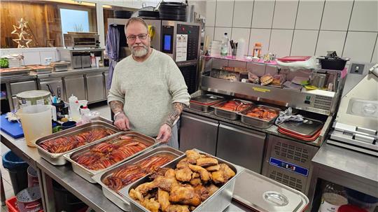 „Essen ist Lebensfreude“: Das sagt der Koch Gianluca Calabrese aus Salzgitter zu seiner Aktion „Rollender Weihnachtsbraten“. 