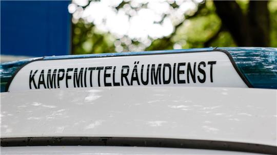 Etwa 1.000 Einsatzkräfte sind bei einer Bombenentschärfung in Hameln im Einsatz. (Symbolbild) 