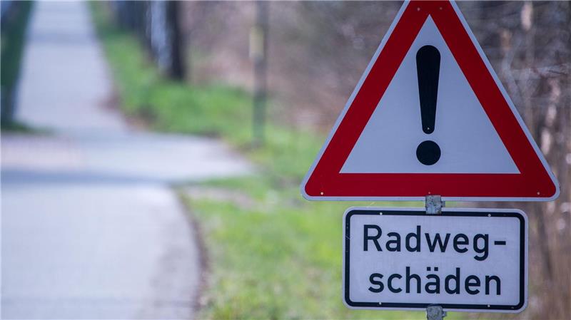 Etwa 130 Kilometer Radweg sollen insgesamt saniert werden. (Archivbild) 