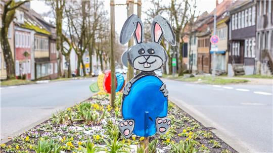 Etwa 30 selbstgebaute Figuren verteilt der Baubetriebshof.