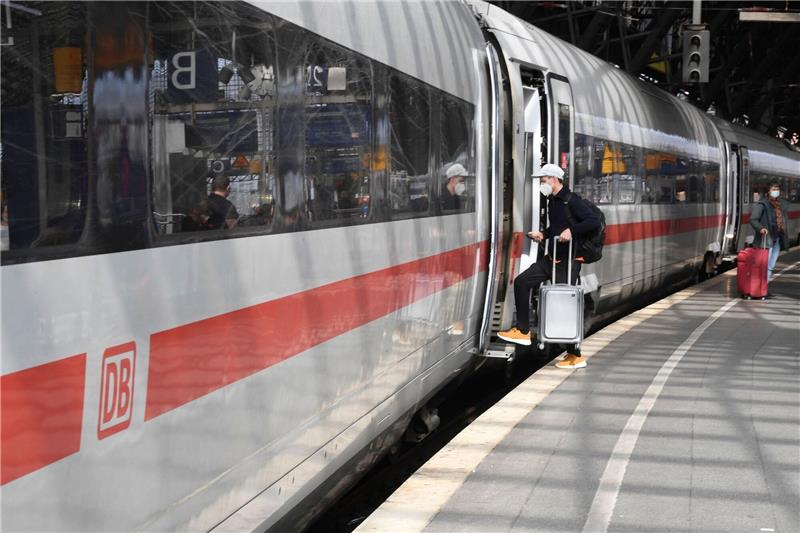 Etwas pünktlicher unterwegs als im Dezember: Die Deutsche Bahn.