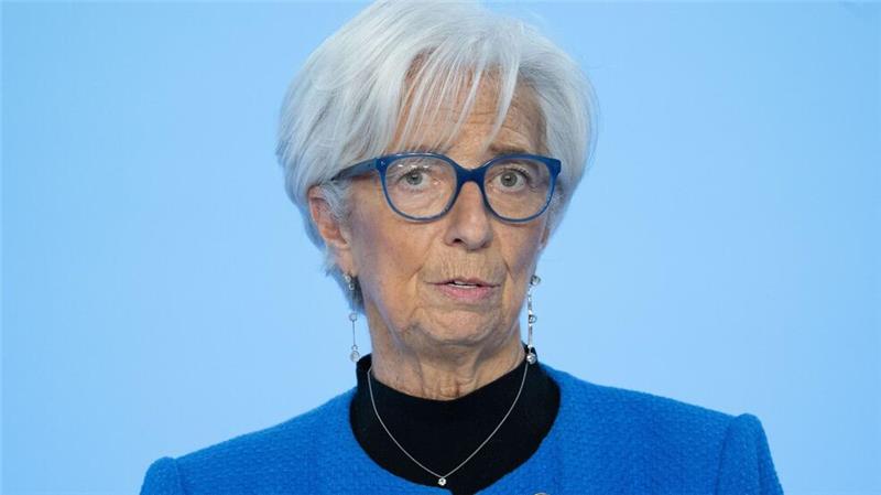 EZB hält Kurs: Leitzinsen sinken erneut Euro-Währungshüter senken Zinsen weiter