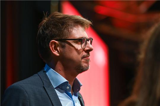 Europaabgeordneter Matthias Ecke im Juni 2023 auf dem Landesparteitag der SPD Sachsen in Chemnitz.
