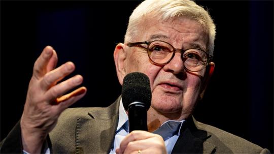 Europas Staats- und Regierungschefs näherten sich Donald Trump „auf breiter Schleimspur“, kommentiert Joschka Fischer. (Archivbild)