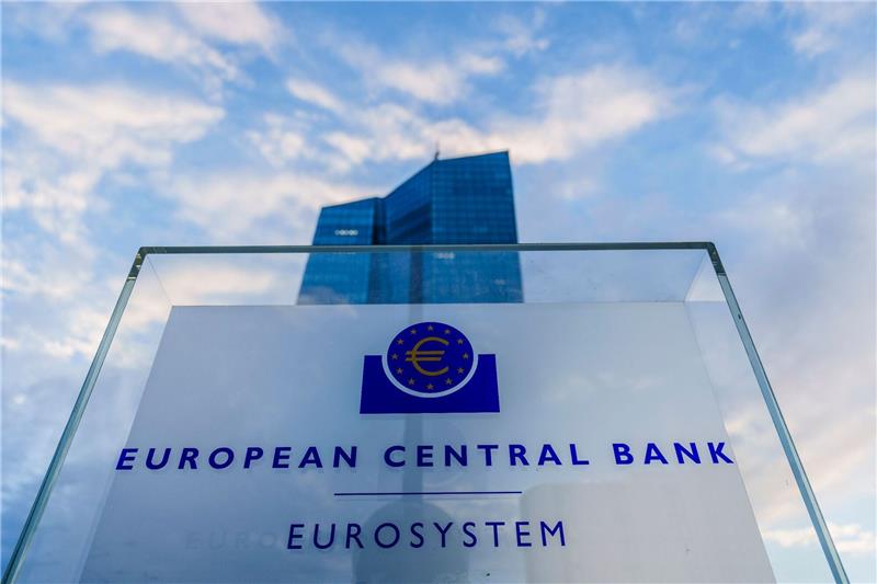 Vierte Zinserhöhung in Folge: EZB kämpft gegen Inflation Europas Währungshüter stemmen sich weier gegen die Rekordinflation im Euroraum.
