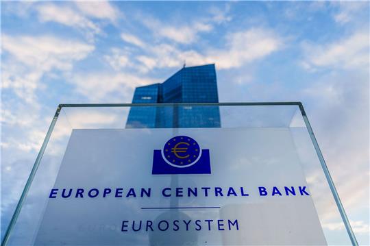 Europas Währungshüter stemmen sich weier gegen die Rekordinflation im Euroraum.