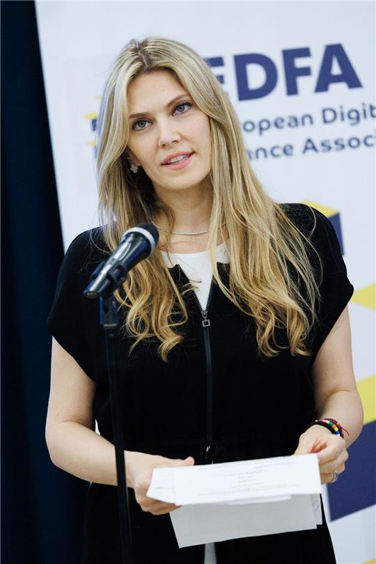 Eva Kaili, die Vize-Präsidentin des Europäischen Parlaments, sitzt in Untersuchungshaft.