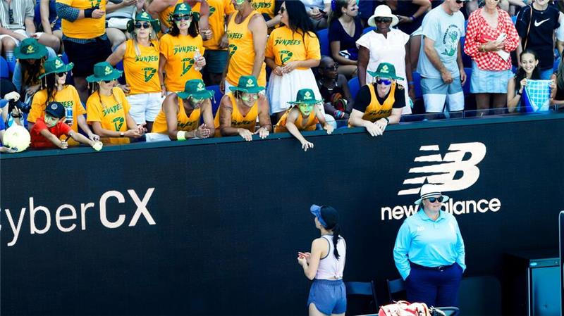 Lucky Loser Lys: Von der Massagebank in die zweite Runde Eva Lys bedankte sich auch bei den australischen Fans.