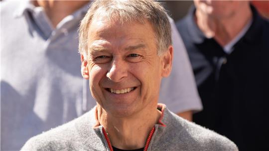 Ex-Bundestrainer Jürgen Klinsmann wird mit dem vakanten Nationaltrainer-Posten in Tschechien in Verbindung gebracht. (Archivbild)