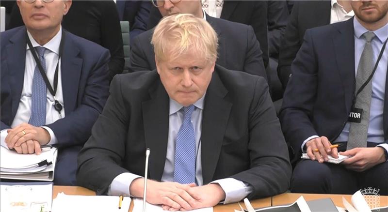 Ex-Premier Boris Johnson sagt vor dem Privilegienausschuss des Unterhauses in London aus.