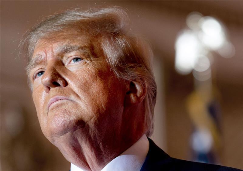 Weitere Geheimdokumente in Trumps Lagerraum gefunden Ex-US-Präsident Donald Trump bei einer Veranstaltung in seinem Anwesen Mar-a-Lago in Florida.
