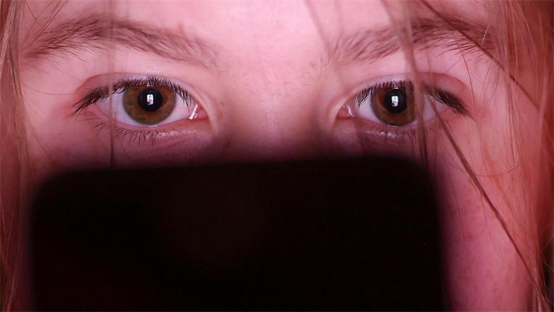 Experten beschreiben als häufiges Muster, dass Betroffene Angst haben und sich selbst die Schuld geben. (Symbolfoto)
