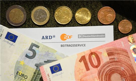 Experten geben ihre Empfehlung für die Rundfunkgebühren für die nächsten Jahre ab.