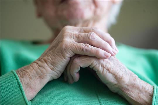 Experten gehen davon aus, dass bis 2030 die Zahl der Pflegebedürftigen auf bis zu 5,75 Millionen steigen wird.