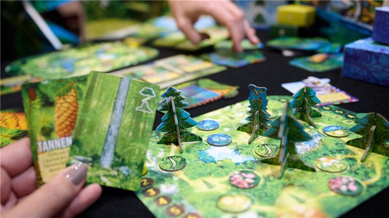 Emotionen, Inspiration und Kulturgut: Brettspiele boomen Experten halten das gemeinsame Spielen aus vielen Gründen für positiv - für Jung und Alt