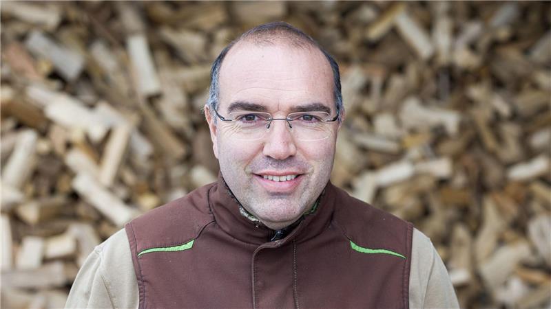 Experten wie René Friedrich empfehlen, im Frühjahr den Holzvorrat für die kalte Jahreszeit aufzufüllen.