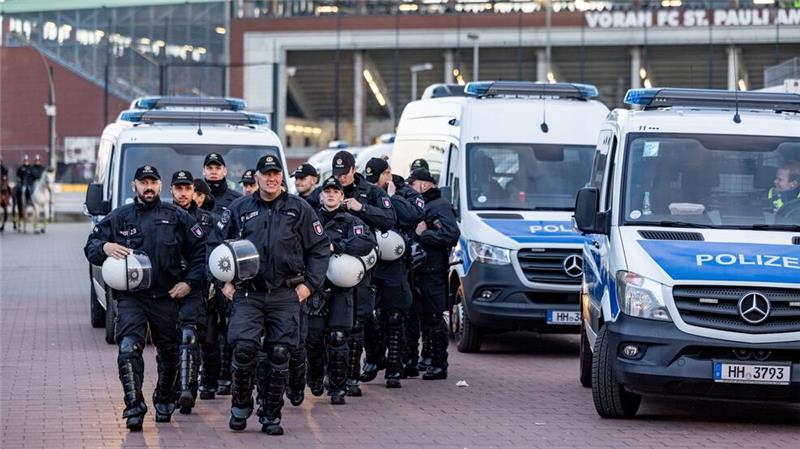 FC St. Pauli sieht viele offene Fragen nach dem Polizeikosten-Urteil.
