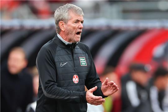 FCK-Coach Friedhelm Funkel kann den Ärger der Fans «ein Stück weit» nachvollziehen.