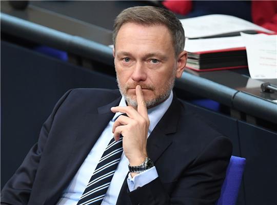 FDP-Finanzminister Christian Lindner gibt den Ressorts mehr Zeit, Sparvorschläge zu machen.