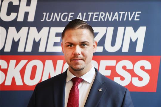 FDP-Politikerin Strack-Zimmermann sieht es mit Sorge, dass der JA-Vorsitzende Hannes Gnauck weiterhin für die AfD im Verteidigungsausschuss des Bundestages sitzt.