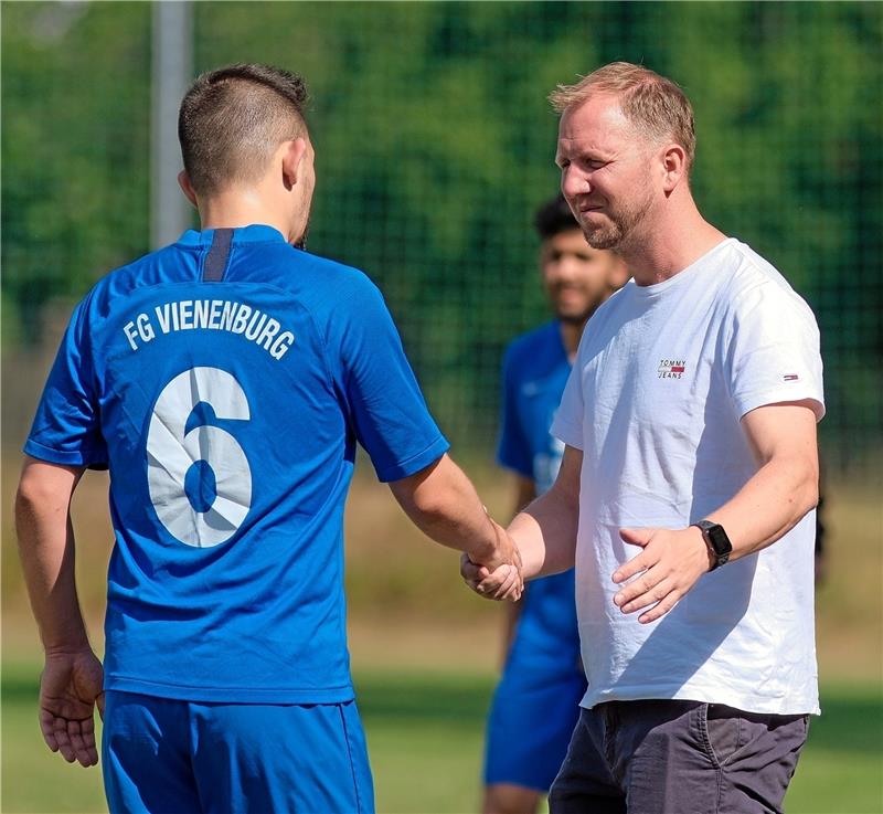 FG Vienenburg/Wiedelah sieht sich weiter nicht als großer Favorit FG-Trainer Dennis Gläser sieht für sein Team trotz der Tabellenführung noch Lern- und Verbesserungsbedarf. Foto: Drechsler