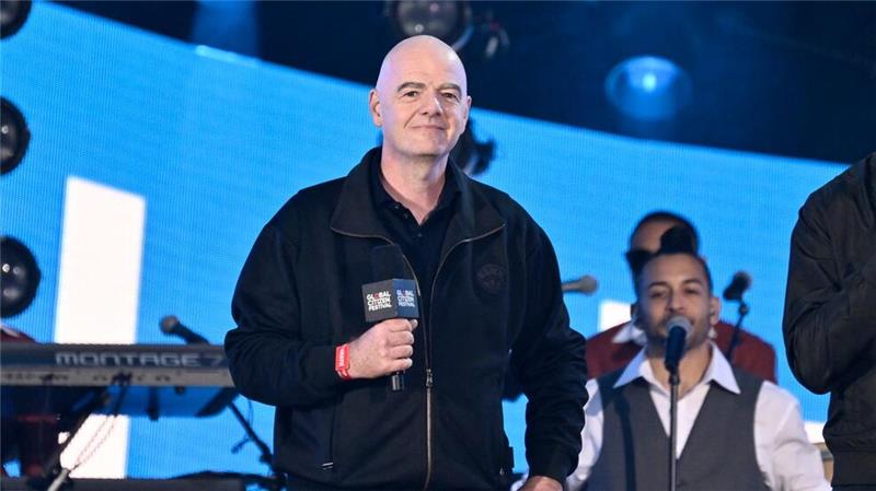 FIFA-Chef Gianni Infantino steht vor der neuen Club-WM unter Druck.