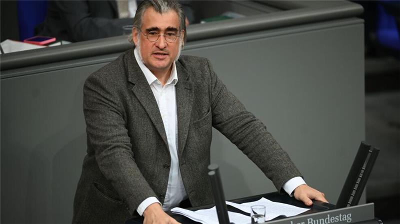 Breite Unterstützung für Entwurf zu Bundesverfassungsgericht Fabian Jacobi (AfD) findet die Reformpläne, für die es eine Zweidrittelmehrheit im Bundestag braucht, überflüssig.