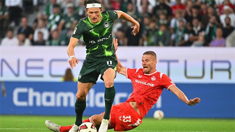 Favorit Wolfsburg stolpert - und der Erzrivale feiert Fabian Reese deutete sein großes Potenzial an.
