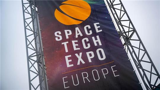 Fachleute aus der internationalen Raumfahrtbranche treffen sich auf der Messe Space Tech Expo Europe in Bremen. 