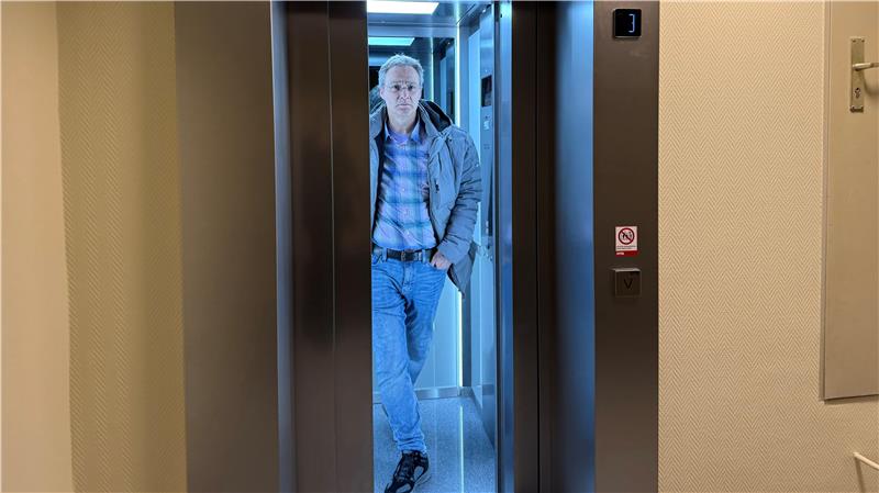 Lift fährt jetzt bis in die dritte Etage des Braunlager Rathauses Fährt jetzt bis in die dritte Etage: Seit Donnerstag funktioniert der neue Fahrstuhl im Rathaus.