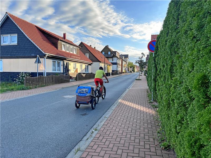 Ein Fahrradschutzstreifen für Bad Harzburg Fahren Radler demnächst auf einem eigenen Schutzstreifen? Die CDU-Gruppe will ihnen das ermöglichen. Foto: Schlegel