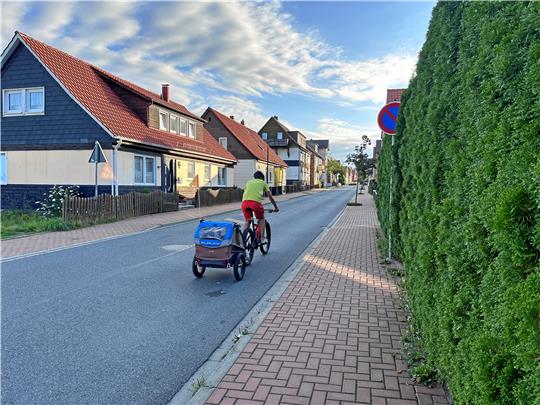 Fahren Radler demnächst auf einem eigenen Schutzstreifen? Die CDU-Gruppe will ihnen das ermöglichen. Foto: Schlegel