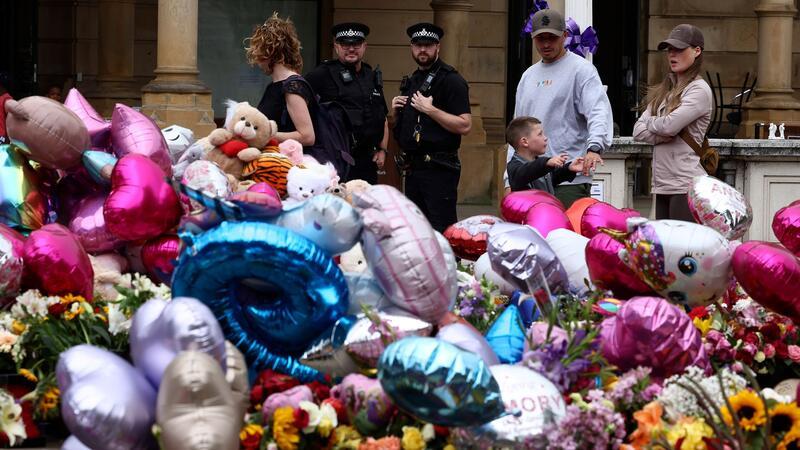 Rechtsextreme Krawalle: London will hart durchgreifen Falschnachrichten über den mutmaßlichen Täter von Southport gelten als Auslöser der Krawalle.