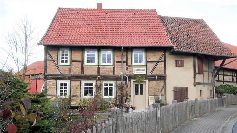 Wie Besucher in Beuchte bald in die Zeit Tante Emmas reisen können Altes Fachwerkhaus aus dem Jahr 1789