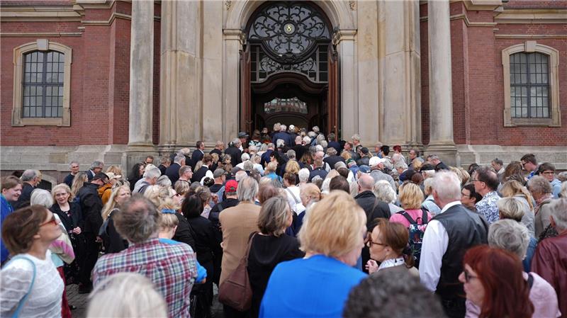 Abschied im Michel - Trauerfeier für Carlo von Tiedemann Familie, Freunde und Fans kommen zur Gedenkfeier im Michel.