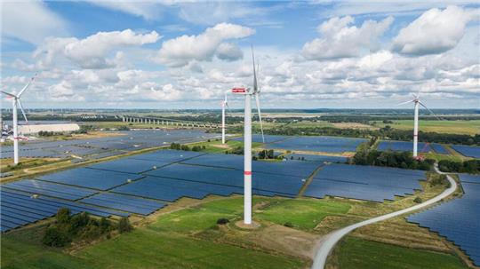 Fast 90 Prozent der Bevölkerung äußern Zustimmung zum Ausbau erneuerbarer Energien. Der Wert ist in den vergangenen Jahren stabil geblieben. (Symbolbild)