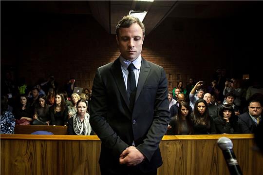 Fast elf Jahre nach dem gewaltsamen Tod seiner damaligen Freundin kommt Oscar Pistorius auf Bewährung frei.