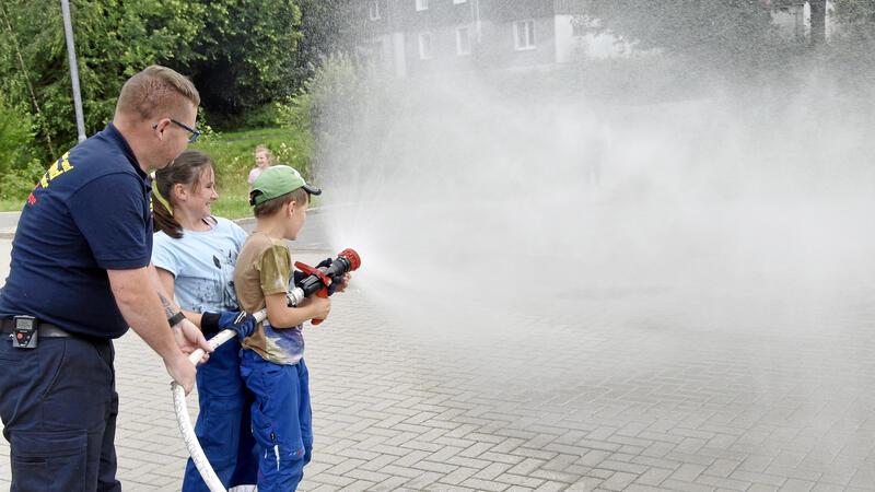 Ein Ausweis mit vielen Vergünstigungen Fast schon Tradition: Die Freiwillige Feuerwehr Braunlage lädt jedes Jahr während der großen Ferien zu Spiel und Spaß ein, diesmal am Freitag, 6. Juli, um 15 Uhr.