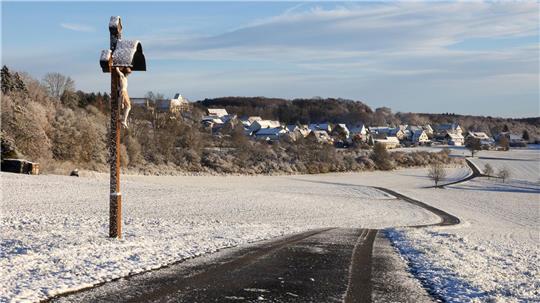 Fast schon ein Winterwunderland? Schnee am Morgen auf der Schwäbischen Alb.