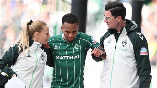 Felix Agu hat sich bei Bremens Sieg gegen St. Pauli am Knöchel verletzt.