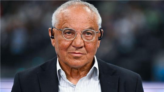 Felix Magath ist erneut beim VfL Wolfsburg im Gespräch. (Archivbild)