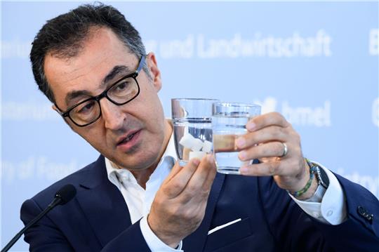 «Fertigprodukte für Kinder und Erwachsene müssen gesünder werden», sagt Cem Özdemir.