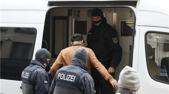 Festnahme bei Großrazzia