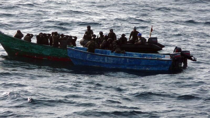 Festnahme mutmaßlicher Piraten vor der ostafrikanischen Küste. (Archivbild)