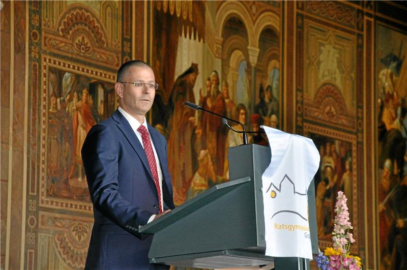 Das Goslarer Ratsgymnasium weint, staunt und jubelt Festredner Prof. Dr. Christian Bohn