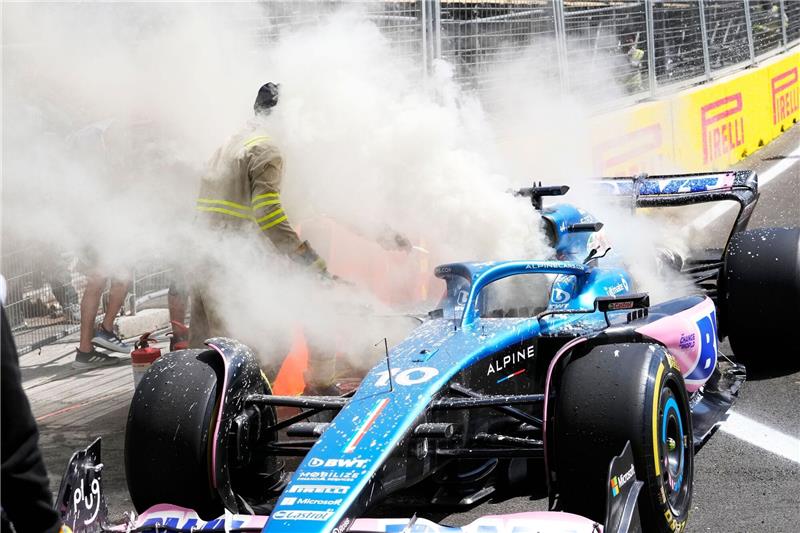 Verstappen im Baku-Training vorn - Gasly fängt Feuer Feuer gefangen: Pierre Gasly hatte im Baku-Training einen Schockmoment zu überstehen.