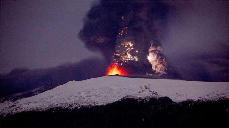Vulkanologin erwartet Ausbruch am größten Gletscher Europas Feuer und Eis wie 2010 am Eyjafjallajökull gehen auf Island manchmal Hand in Hand. (Archivbild)