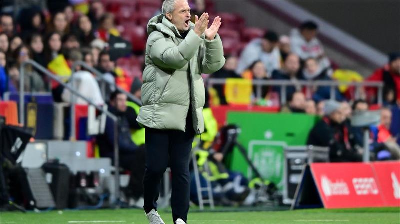 „Tut extrem weh“: Titeltraum der DFB-Frauen platzt Feuert seine Spielerinnen an: Bundestrainer Christian Wück.