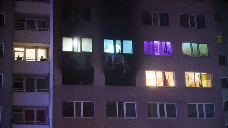 Feuerwehrkräfte löschten den Brand.